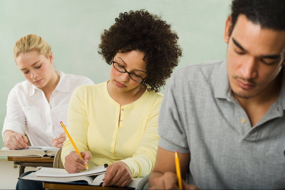 Students-taking-ACT-test
